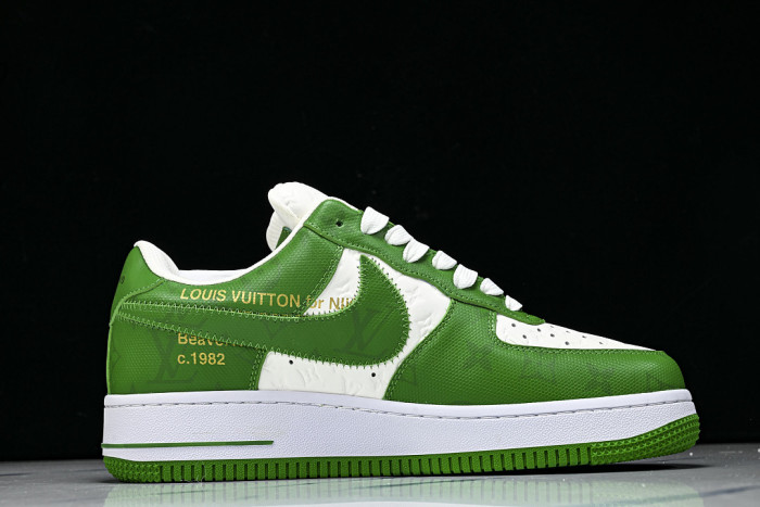 1V X Nike Air Force 11V0425-549