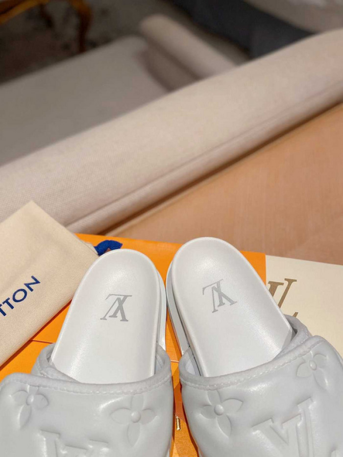 1*V SLIPPERS 11V0107-026