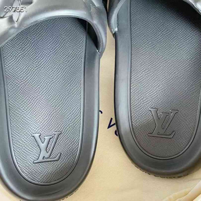 1*V SLIPPERS 11V0107-032