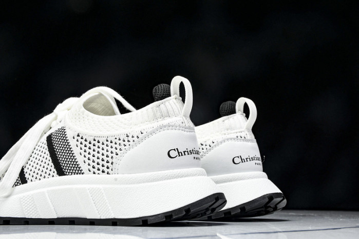 D10R Sneaker D896-171