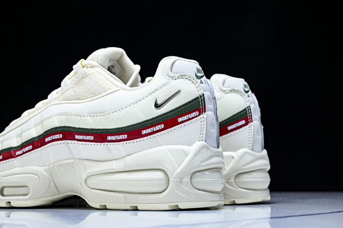 Nike Air Max 95 SP Undefeated Sail IB4453-100