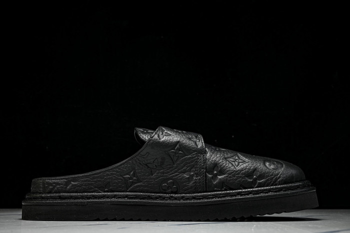 1*V SLIPPERS 11V0107-128
