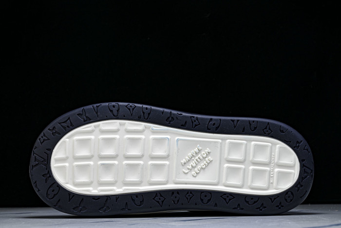 1V SHOES 1VS70
