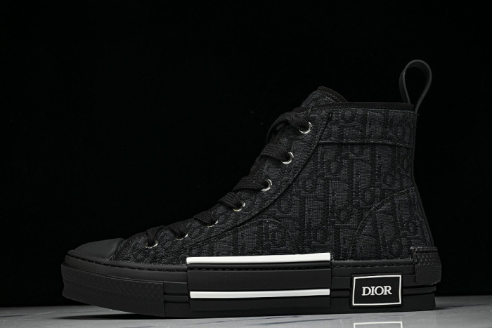 D10R B23 Sneakers 201122