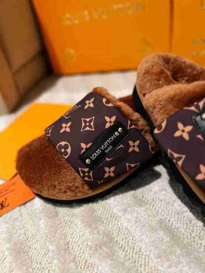 1*V SLIPPERS 11V0107-019
