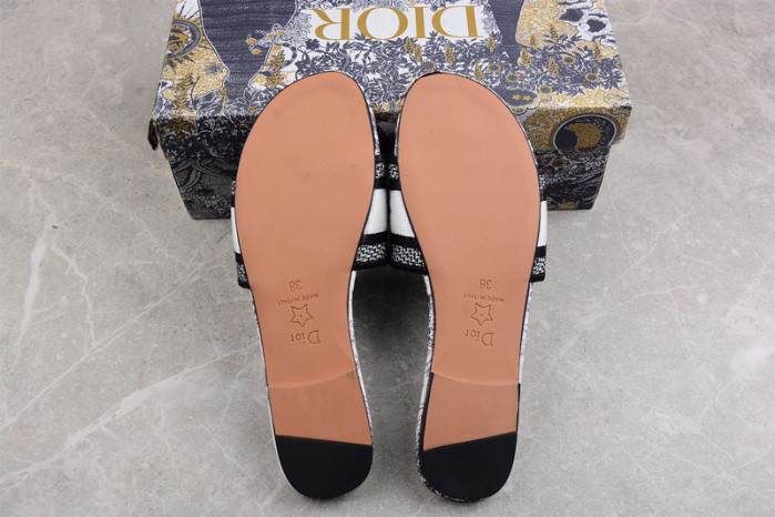 D*or slippers