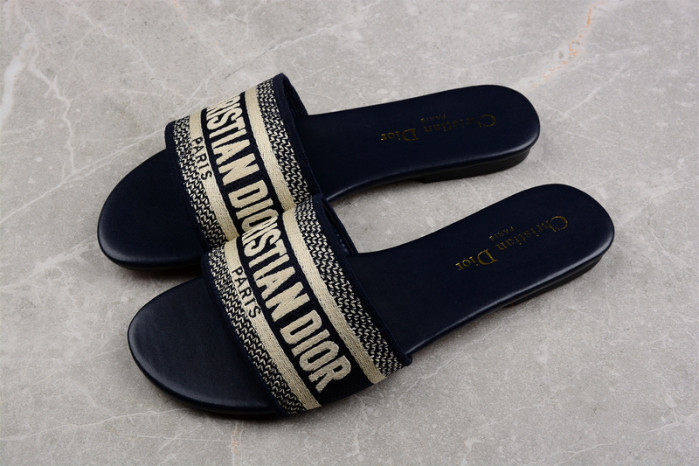 D*or slippers
