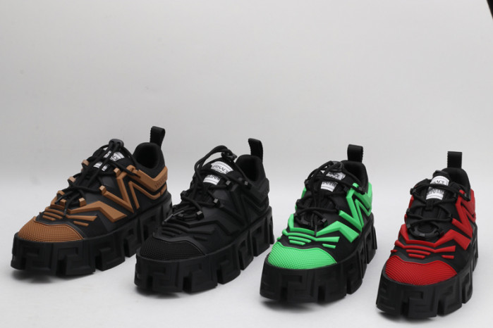 vers sneakers