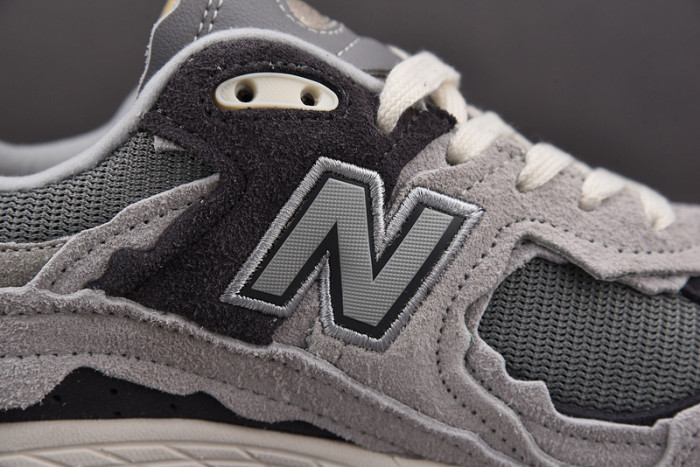 new balance 2002r protection pack rain cloud m2002rda