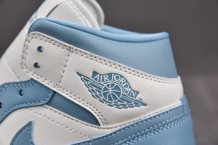 wmns air jordan 1 mid 