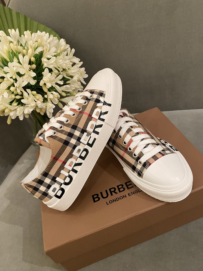 bby sneaker