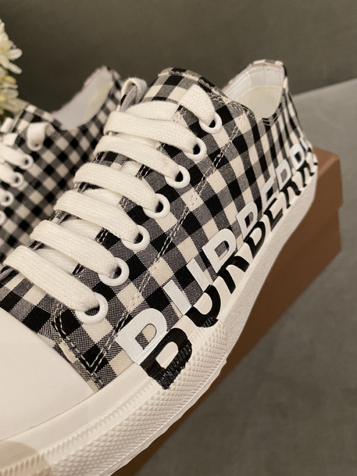 bby sneaker