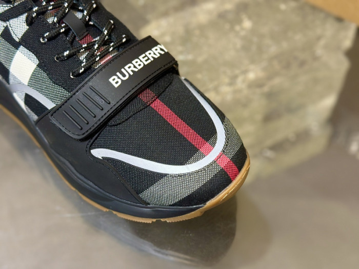 bby sneaker by0081
