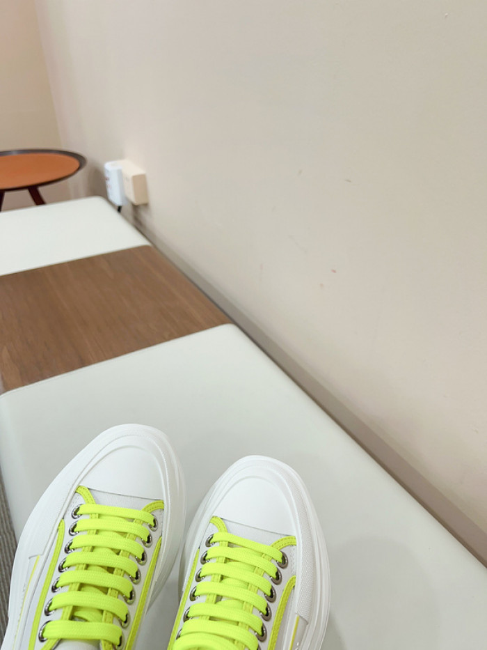 A1EXANDER M*QUEEN SNEAKERS WHGP7-106