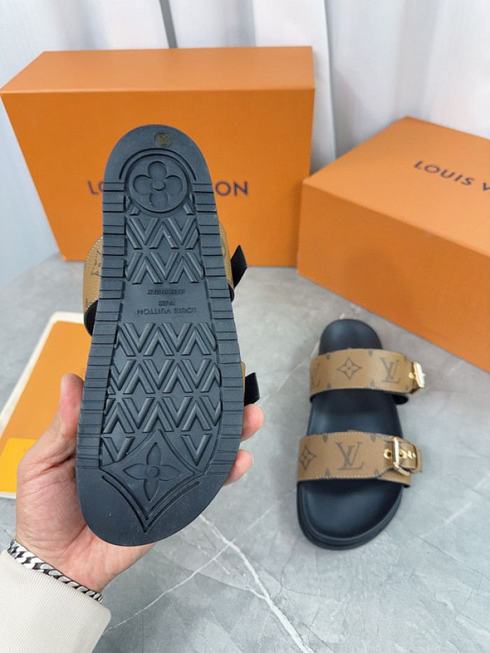 1*V SLIPPERS 11V0107-046