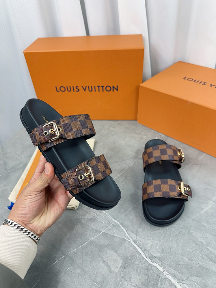 1*V SLIPPERS 11V0107-049