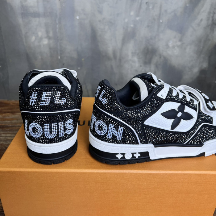1V SNEAKERS 1V0425-223