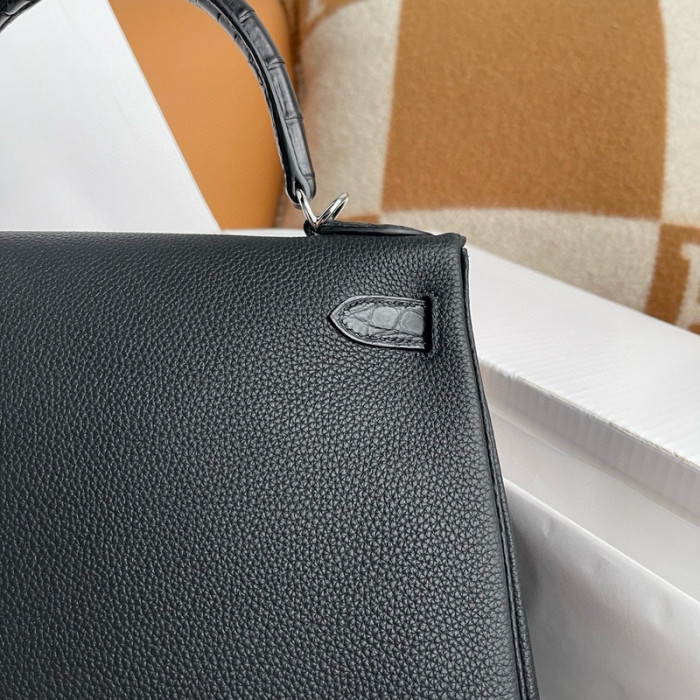 Her*mes bag B0113-197