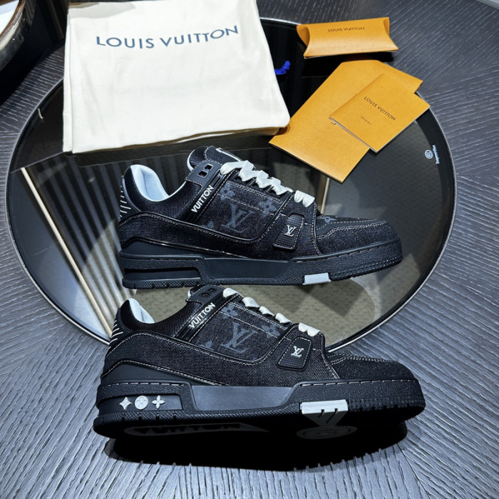 1V SNEAKERS 1V0425-297