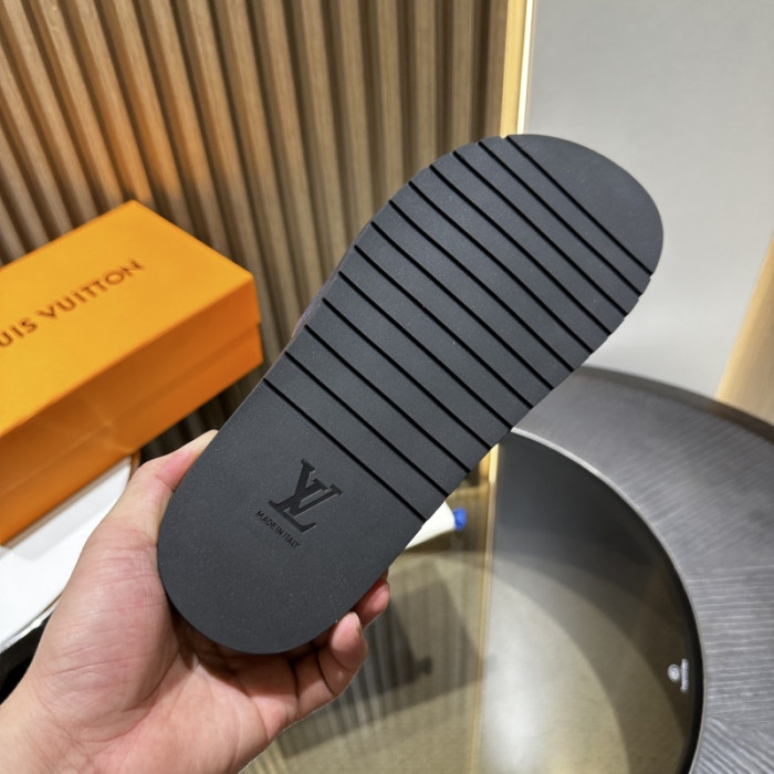 1*V SLIPPERS 11V0107-073