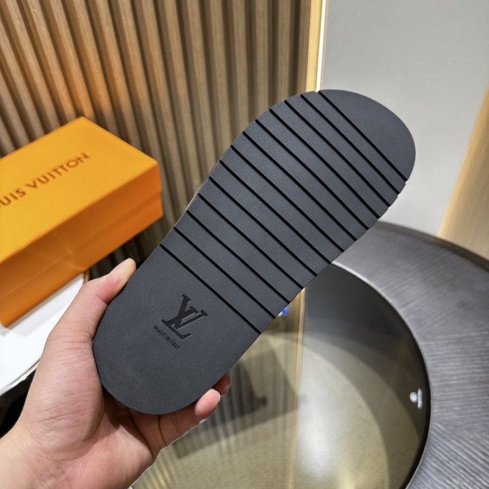 1*V SLIPPERS 11V0107-074