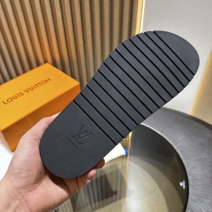 1*V SLIPPERS 11V0107-076