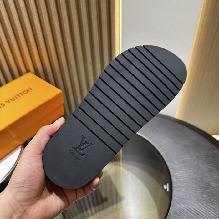 1*V SLIPPERS 11V0107-077