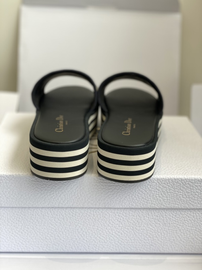D10r SLIPPERS DS258-084