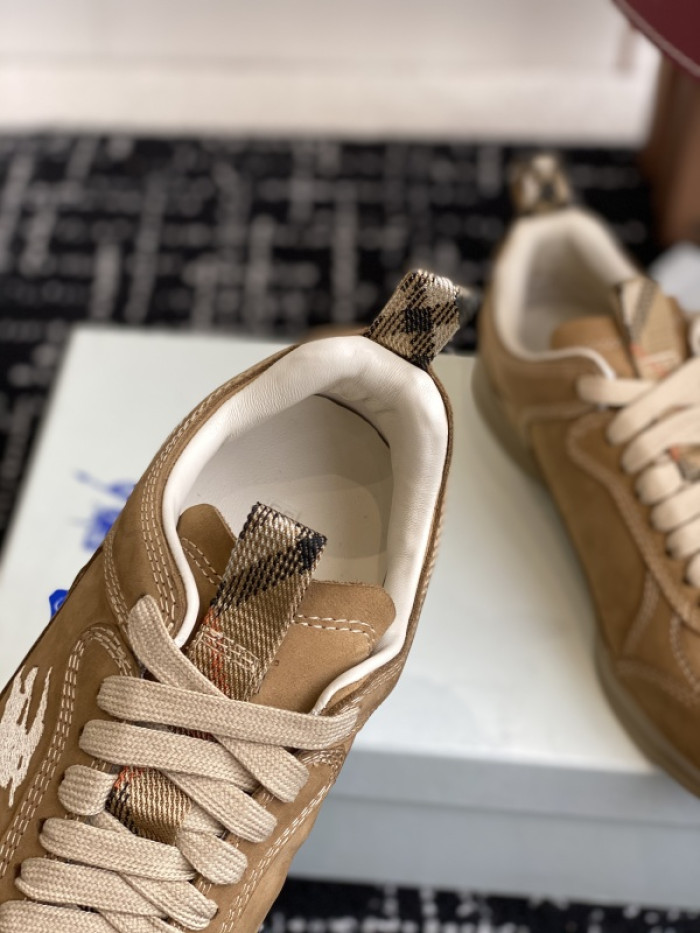 BBY SNEAKER BY00107