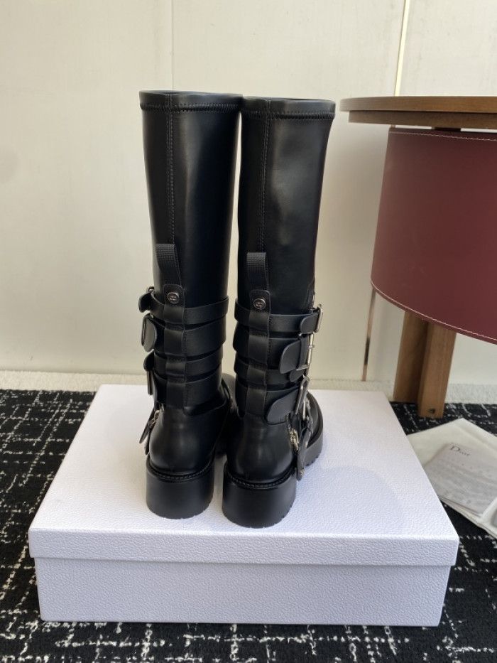 D10R Boots D897-171