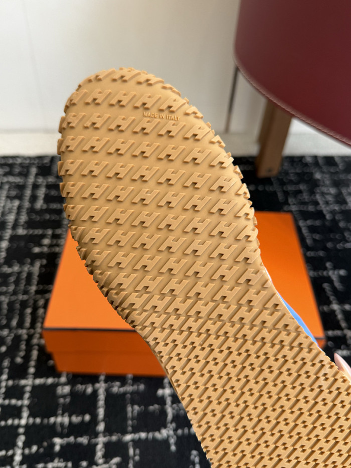 HER*MES SNEAKER HM1028-204