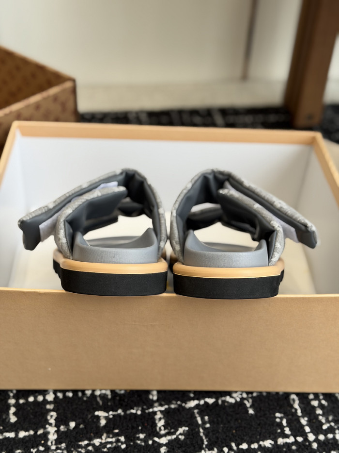 1*V SLIPPERS 11V0107-132