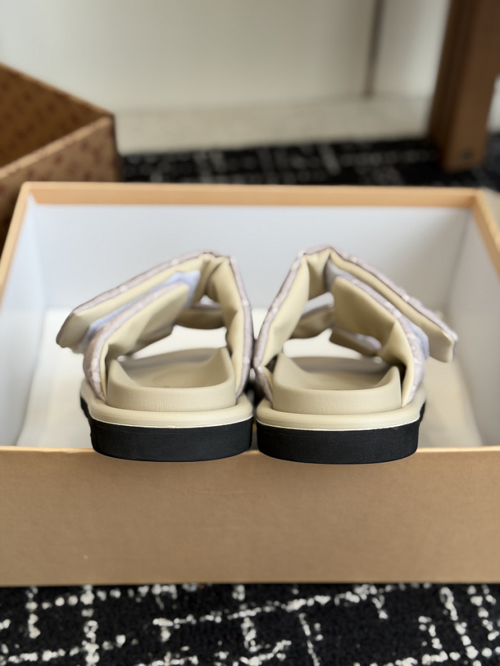 1*V SLIPPERS 11V0107-133