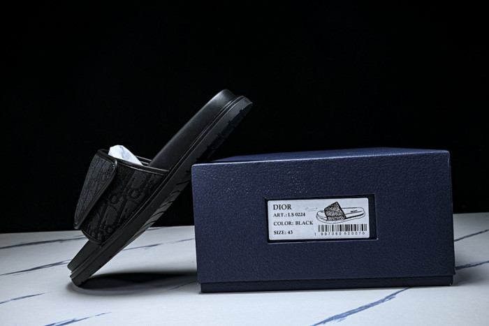 D10r SLIPPERS DS258-079