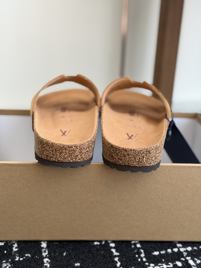1*V SLIPPERS 11V0107-135