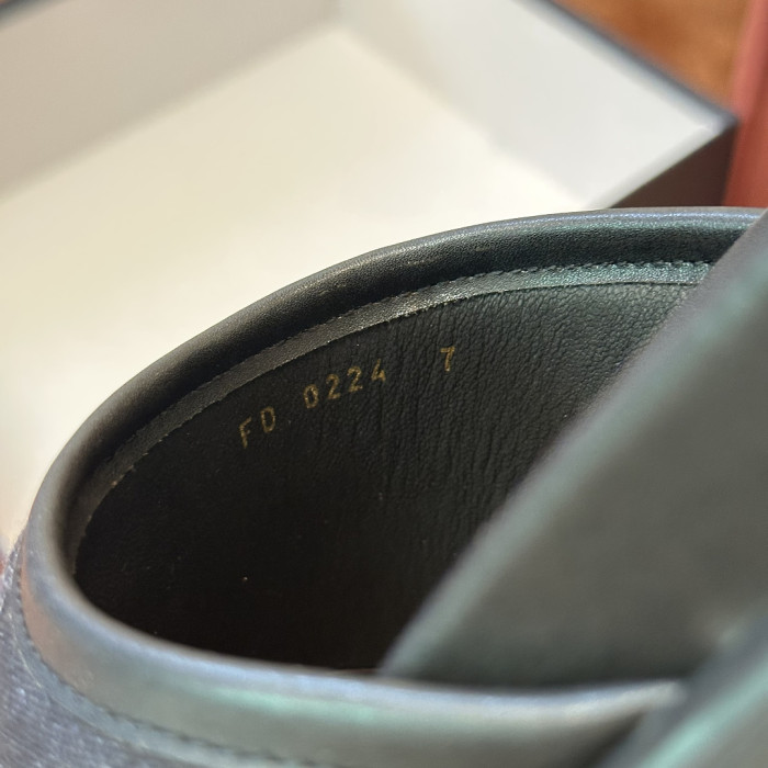 1*V SLIPPERS 11V0107-140