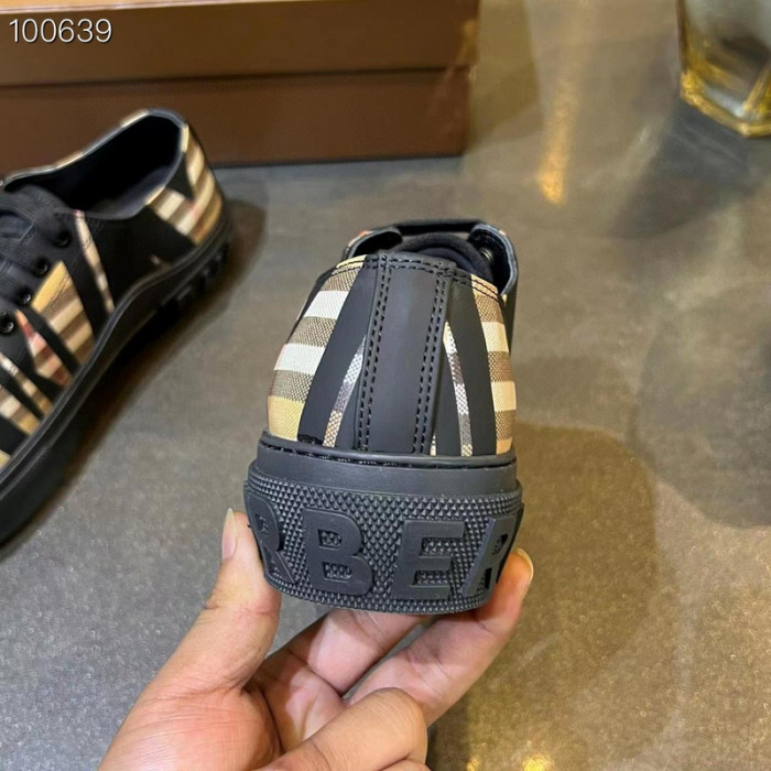 bby sneaker by0031