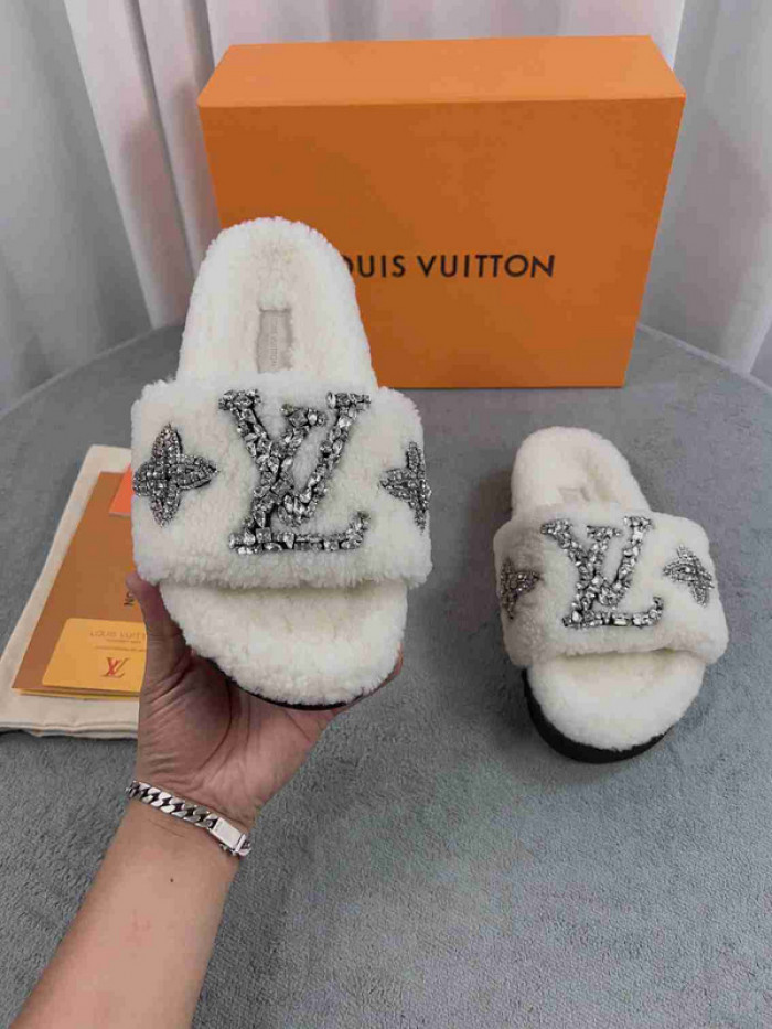 1*V SLIPPERS 11V0107-009