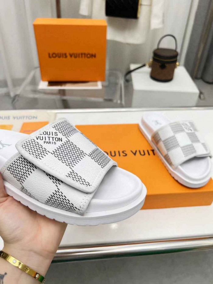 1*V SLIPPERS 11V0107-021