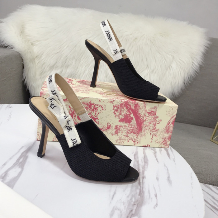 D10R HEELS D896-137