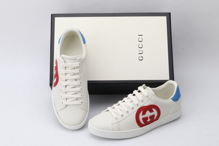 gucc ace embroidered low-top sneaker 431942a38g09066