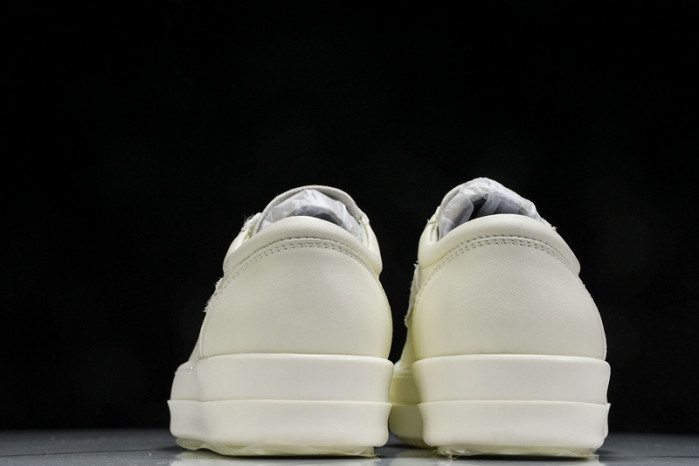 GUC* SLIPPERS DR258-085