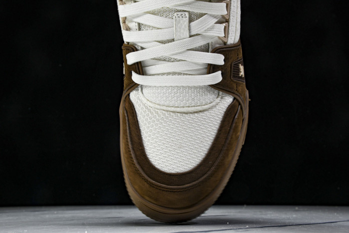 1V TRAINER 1V0425-332