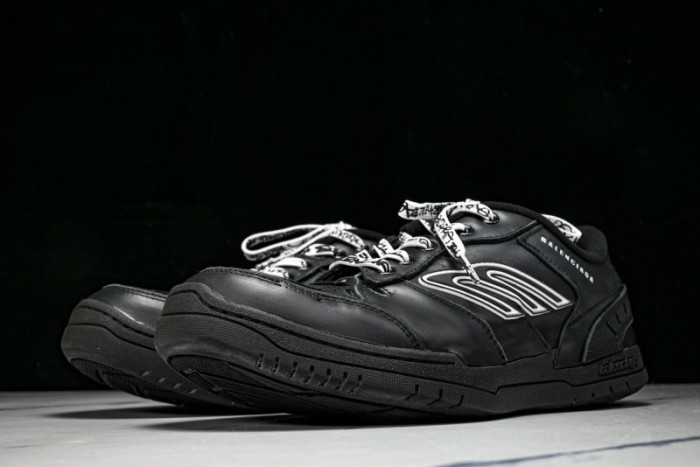 BLCG Sneaker 825418 WDWTS 1983