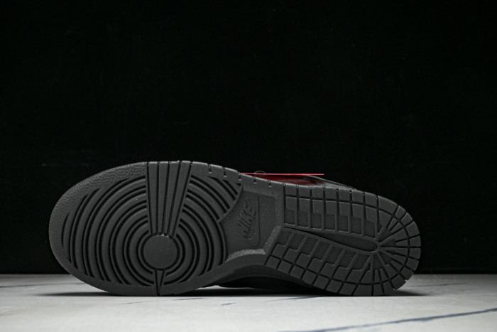 Nike SB Dunk Low Svp*me 94 Black HQ8487-001