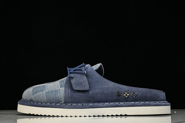 1*V SLIPPERS 11V0107-151