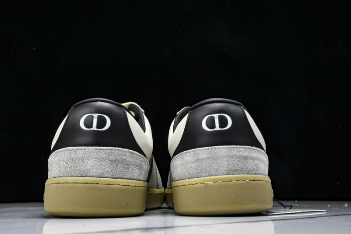 D10R SHOES B01 D896-168