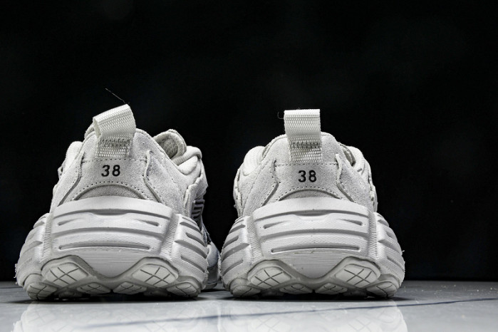 BLCG Sneaker 825418 WDWTS 1980