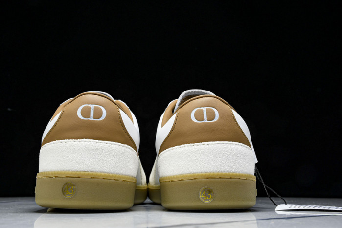 D10R SHOES B01 D896-177