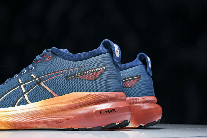 As1cs Gel-Kayano 1203A719-235